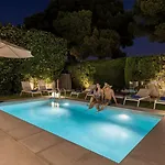 Vacation I Jazmines, 4bdr, Private Pool & Bbq, Golf Valley, Walking Distance To Puerto Banus, High-end Restaurants 마르베야